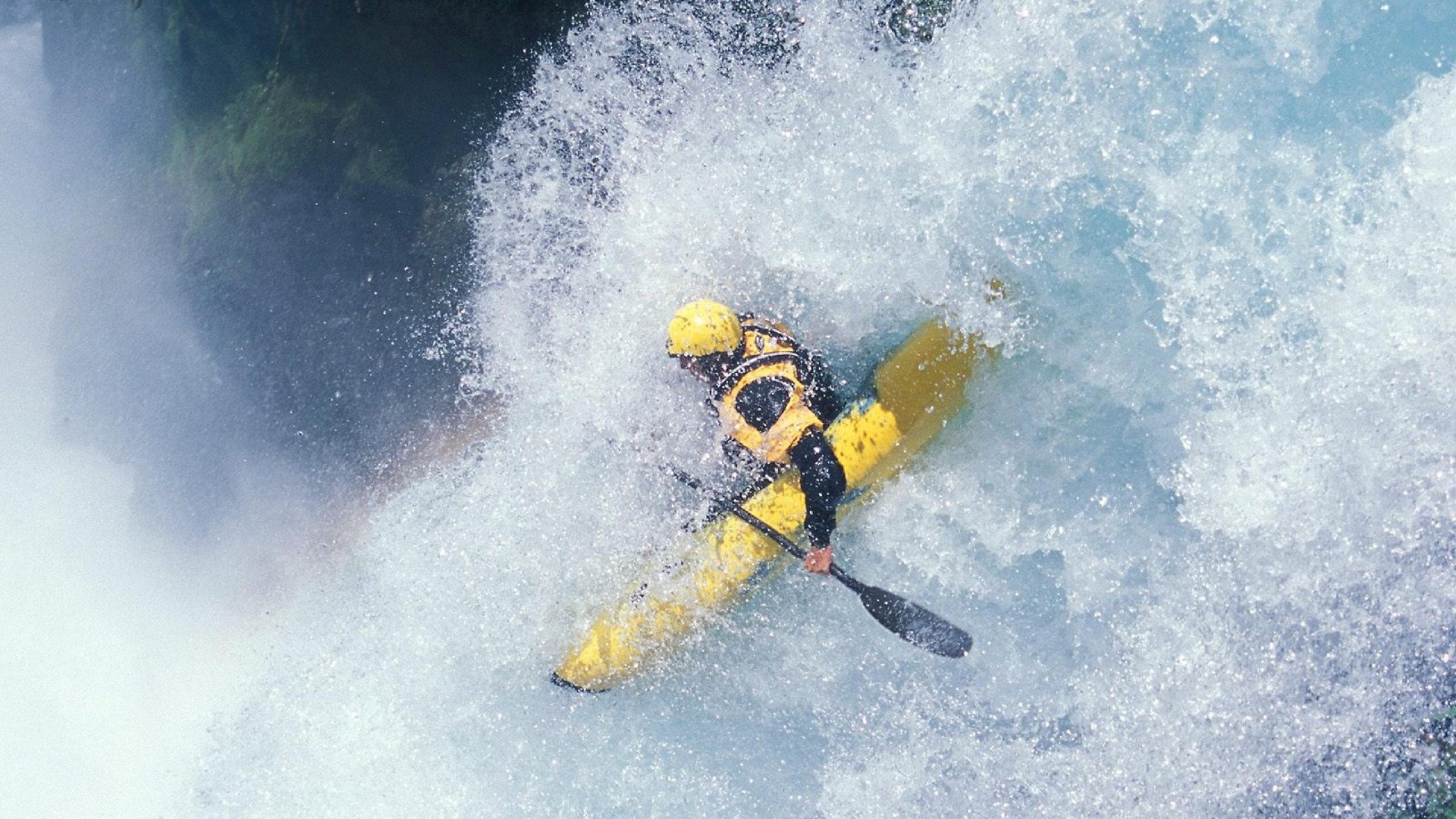 9游游戏官网-勇士小前锋完成绝杀后泪洒球场，勇士第七顺位小前锋